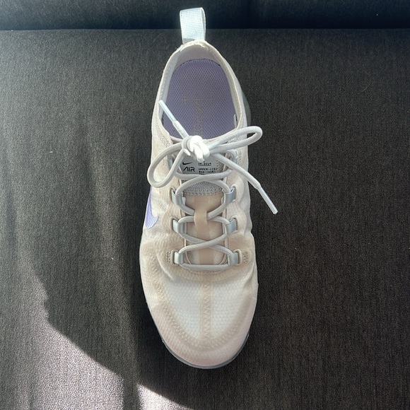 Nike VaporMax 2019 (purple & white color way) - Picture 2 of 4